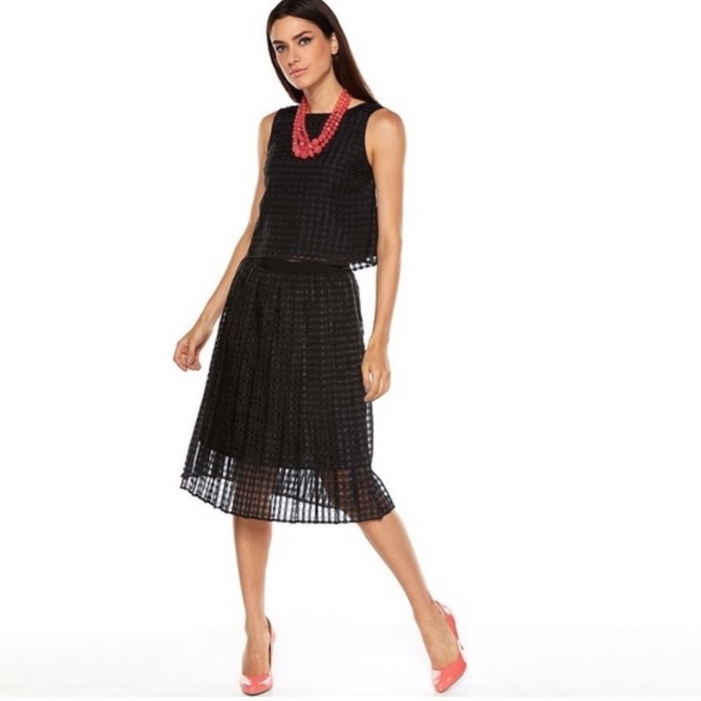 Elle black pleated windowpane skirt - Picture 1 of 5